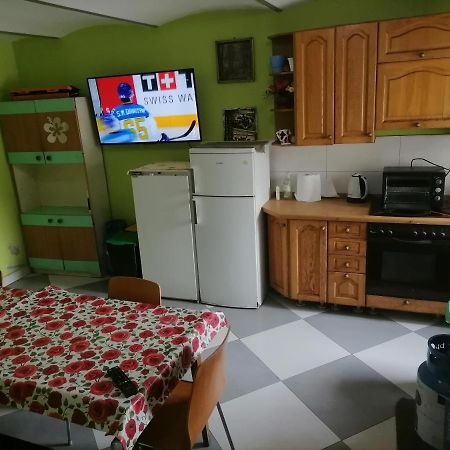 U Bronka W Ksiazecym Lesie Villa Niedaszow Bagian luar foto