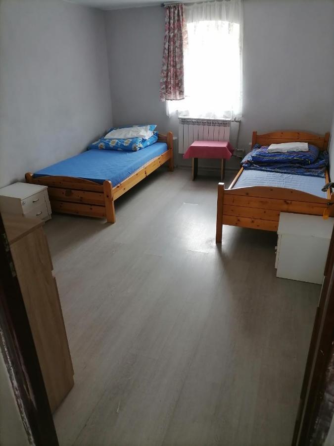 U Bronka W Ksiazecym Lesie Villa Niedaszow Bagian luar foto