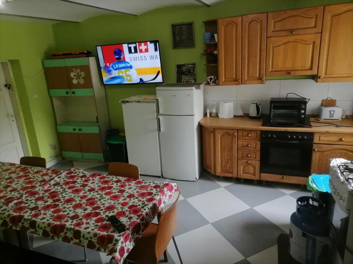 U Bronka W Ksiazecym Lesie Villa Niedaszow Bagian luar foto