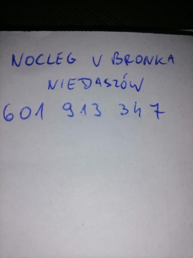 U Bronka W Ksiazecym Lesie Villa Niedaszow Bagian luar foto