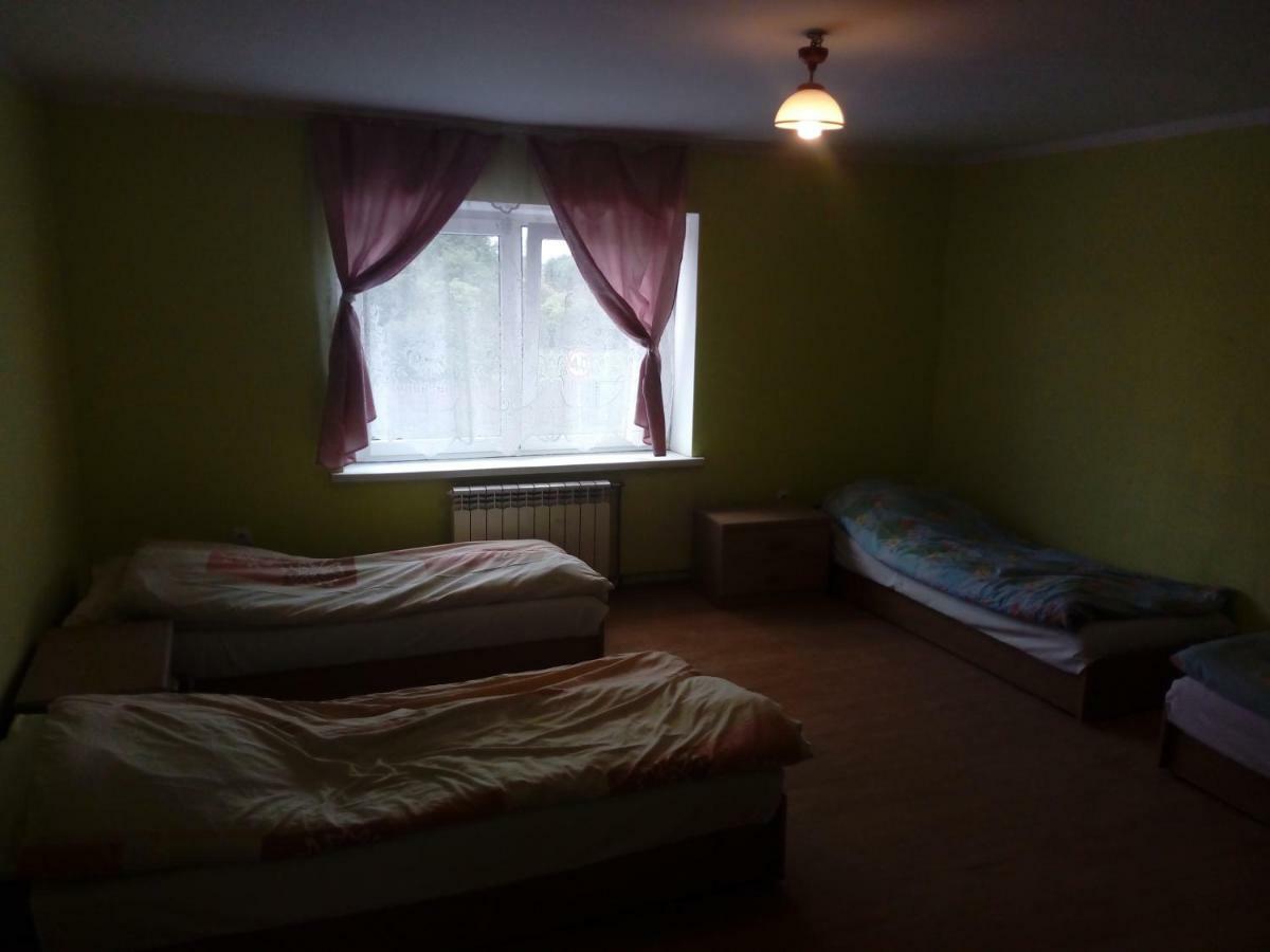 U Bronka W Ksiazecym Lesie Villa Niedaszow Bagian luar foto